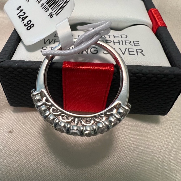 LADIES RING SIZE 7 - Picture 6 of 6